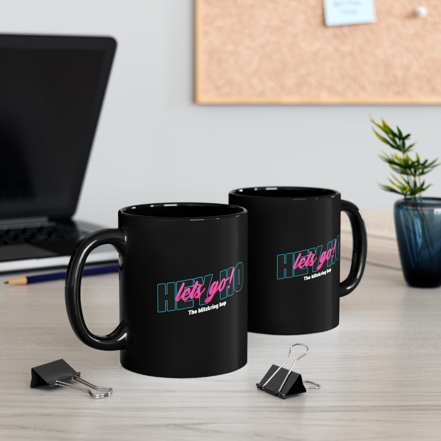 HEY HO LET'S GO Black mug 11oz
